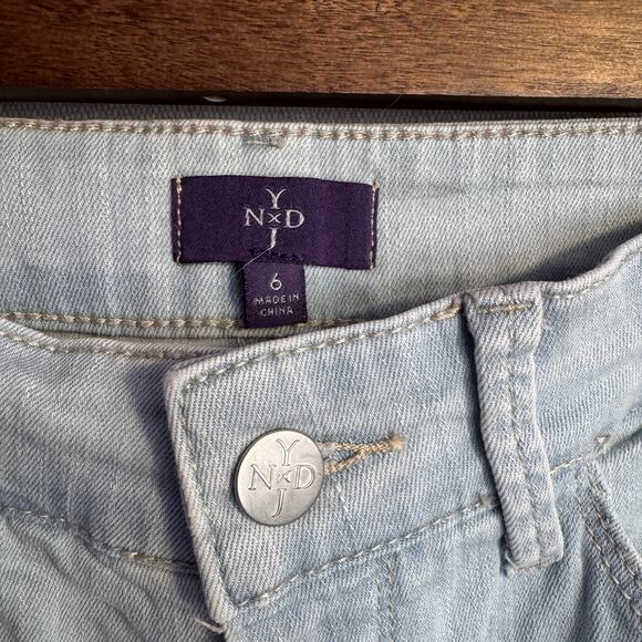 NYDJ Size 6 Light Blue Lift Tuck Super Skinny Jeans Denim Pants with Pockets - Picture 4 of 12